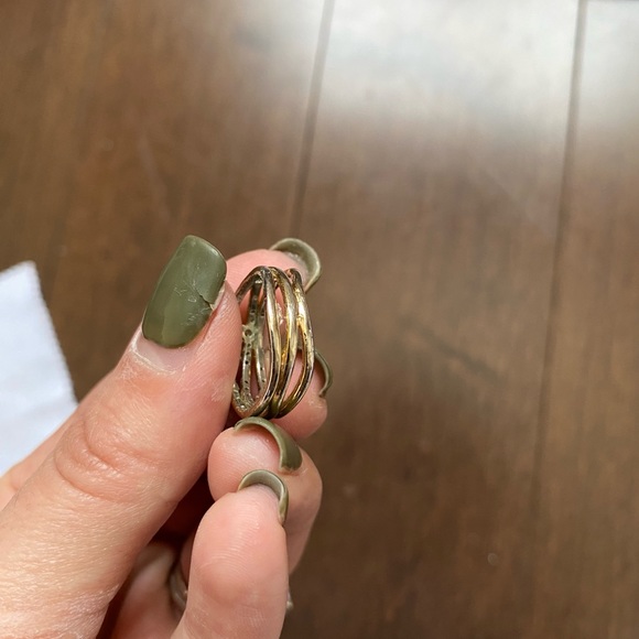 Banana Republic Ring - Picture 5 of 5